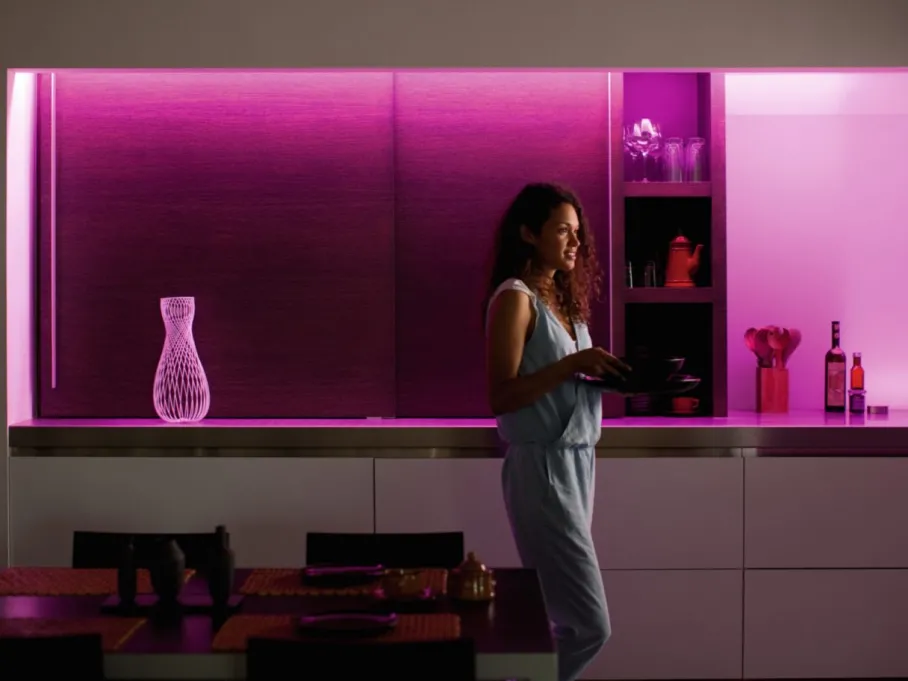 Philips Hue Przedłużacz Lightstrip Plus V4, 1 metr* Taśmy Led